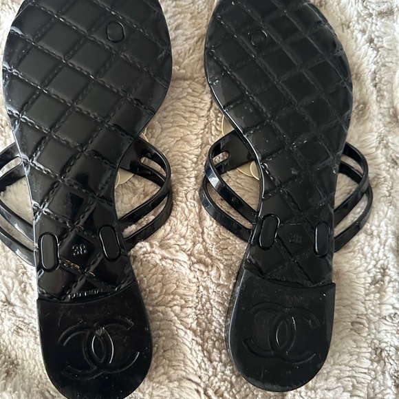 Chanel Black and Cream Women's Sandals - Picture 5 of 5